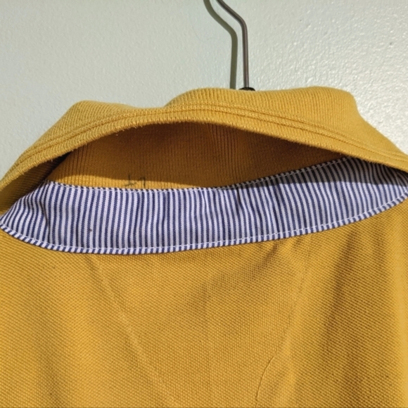Tommy Hilfiger yellow/gold polo shirt. Contrasting collar pattern. Men's large. - Picture 5 of 9